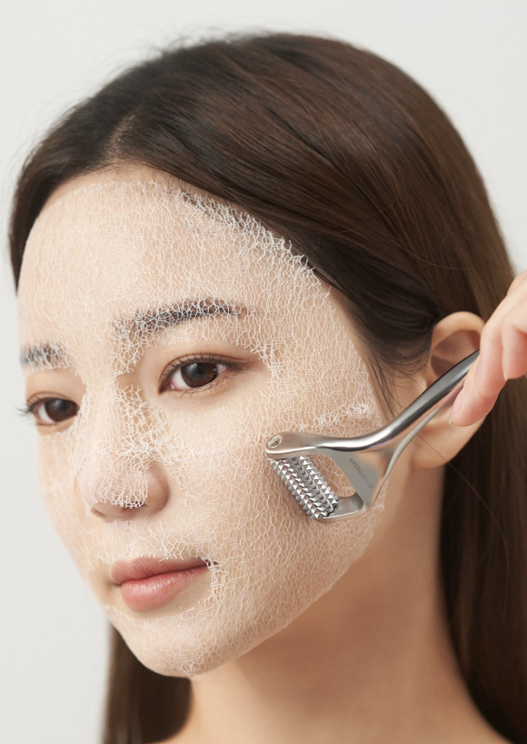 MEDITHERAPY Wrinkle-Fit face roller packaging and usage details